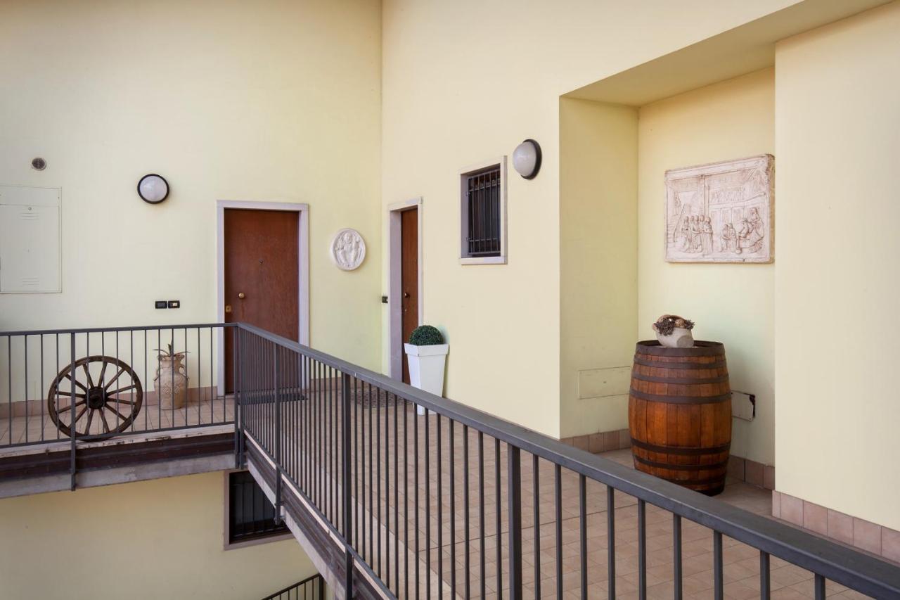 La Fortezza Apartment Peschiera del Garda Exterior photo